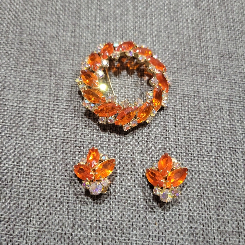 Elegant Orange Crystal Brooch and Earring Set